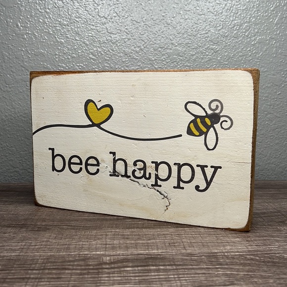 Bee Happy Solid Wooden Display Piece Honey Bee with Loop Heart Farmhouse Decor - Picture 4 of 6
